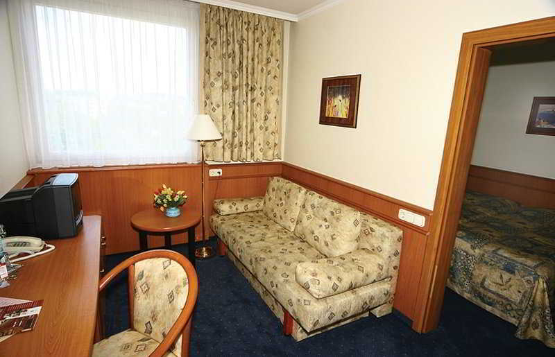 Ibis Styles Budapest Citywest Eksteriør bilde